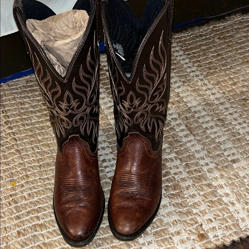 Women’sBrown Western Cowboy Boots - Classic Two-Tone Leather - Picture 2 of 10